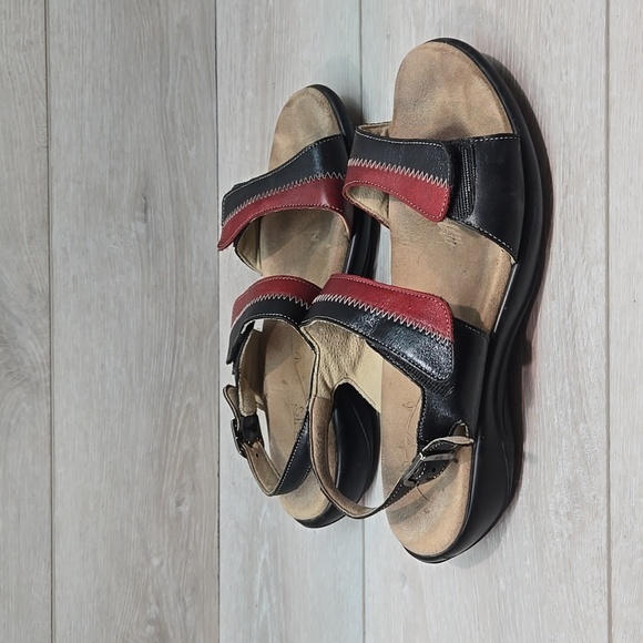 SAS Women Hook&loop Leatger Strappy Sandals Shoes Sz 8.5M - Picture 2 of 14